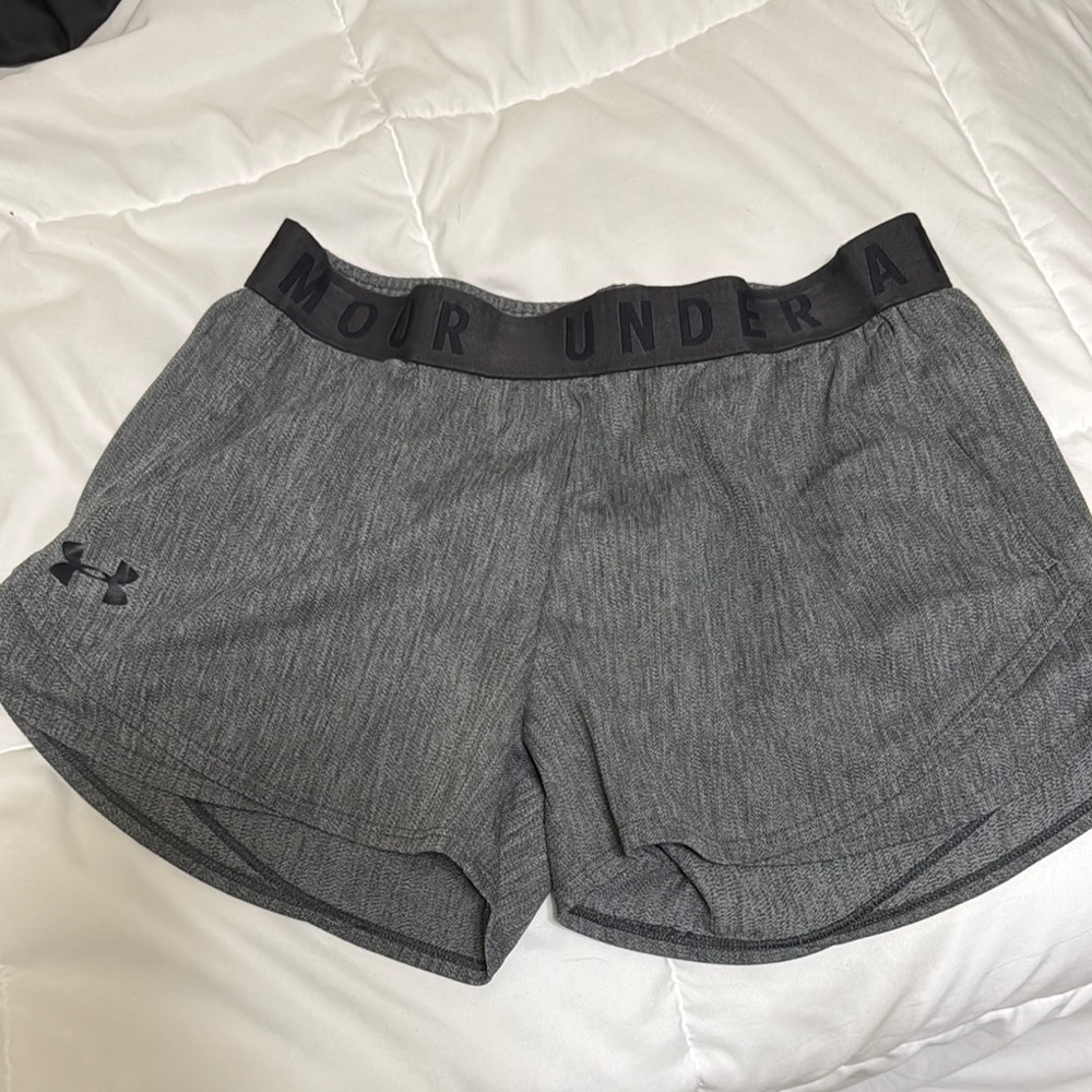 Under Armour Gray Athletic Shorts Lightweight Breathable Design